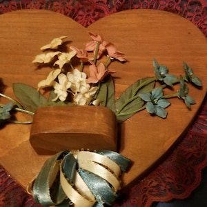 Handmade wooden heart-shaped wall decoration