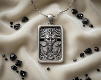 エジプト女王ネフェルティティのシルバーネックレス、古代エジプトの