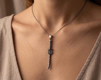 Collar con colgante de espada katana de plata de ley - Joyería samurái