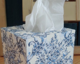 Light Blue & White Vintage Floral Tissue Box, Wood Tissue Box, Chinoiserie, Tissue Box, Tissue Box Cover, Spring Decor,