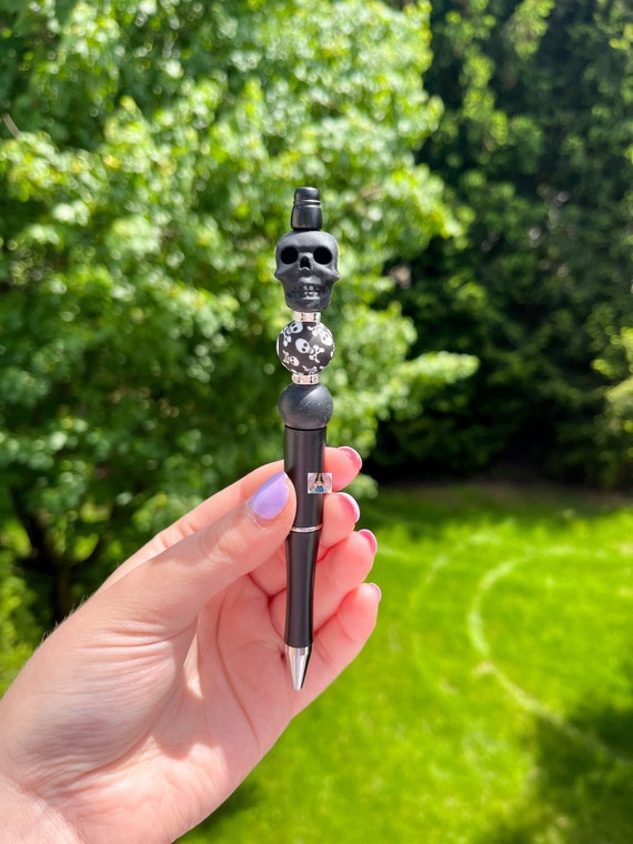 Fresh Out Skulls Silicone Beaded Pen 