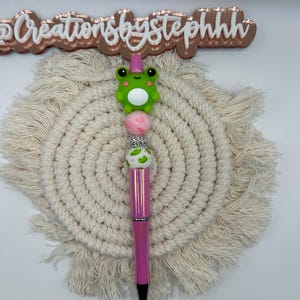 Frog Beaded Pen | Cute Frog Pen | Frog Pen | Pink Frog Pen | Silicone Beaded Pen | Bead Pen | Frog Gift | Trendy Beaded Pen | Cute Pen Gift