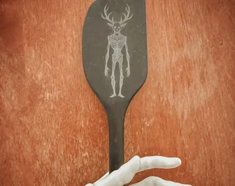 Jedyna dobra indyjska mała gumowa szpatułka z motywem szkieletu z horroru do gotowania i pieczenia. Prezenty z horroru i thrillery dla czytelników i fanów filmów.