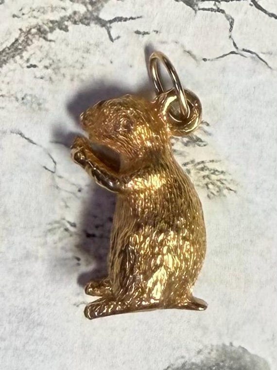Vintage 18k Gold Groundhog Charm Pendant