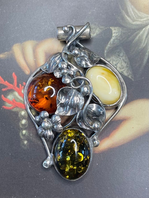 Baltic Amber Sterling Silver Flora Pendant