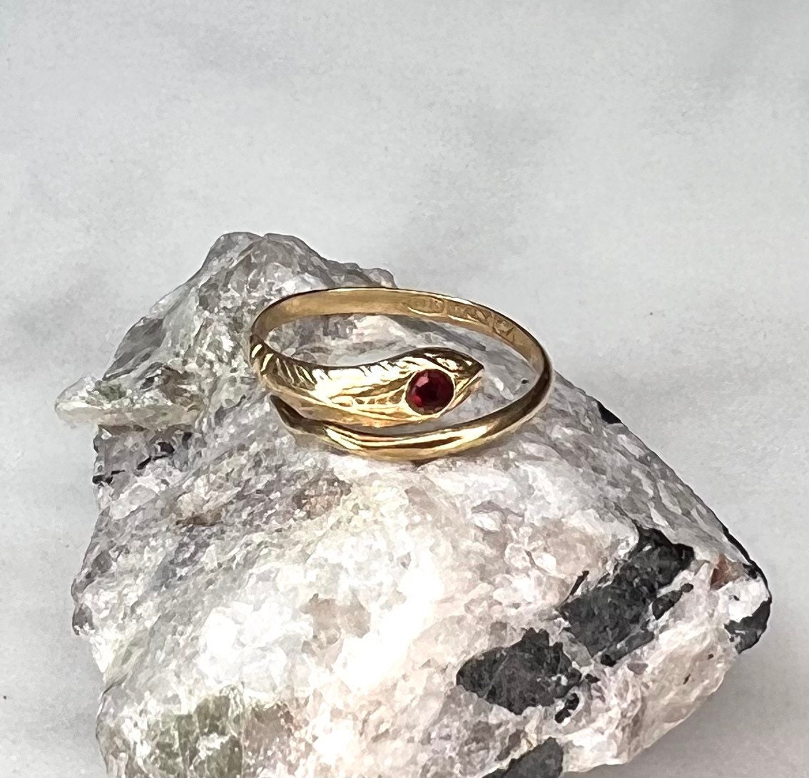 Antique Snake 14k Ring with Garnet size 4.5