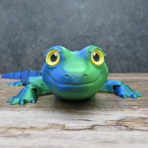 Flexi Gecko -26CM Long - Cute Home Decor - Articulated - Reptile - Unique Gecko Gift -