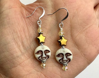 Vollmonde + Tschechische Glassterne Ohrringe | Bronze Glasperlen, Mond und Stern Anhänger Boho Style Hängeohrringe, silberfarbene Oberflächen