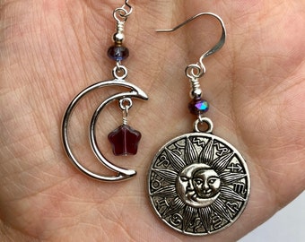 Sternzeichen Sonne und Mond + Sterne und Mondsichel Ohrringe | Lila Tschechische Glas Boho Style Mismatched Tropfen Ohrring Silber Ton Finish