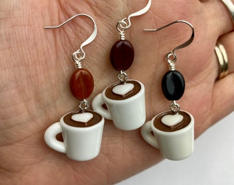 I Herz Cappuccino Tassen + Kaffeebohnen Ohrhänger | Kaffeetasse Charms Tschechische Glas Kaffeebohne Ohrringe, Silberfarbene Oberfläche