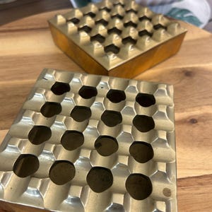 Ultima 15 Ashtray - Etsy