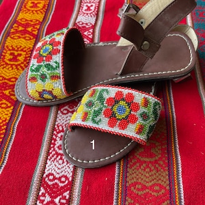 Handmade Women&#39;s Chaquira Sandals (Huaraches)