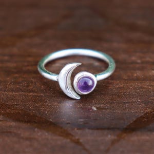Anello Lunare in Ametista - Anello Magico, Pietra Portafortuna di Febbraio, Argento 925, Splendido Anello Cabochon Rotondo, Ametista Naturale, Pietra Spirituale, Boho