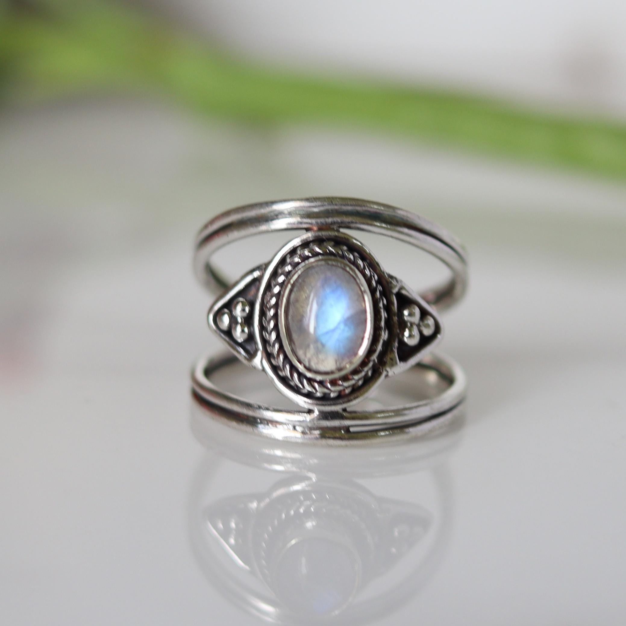 Moonstone Designer Ring – Mystical Romance. June Birthstone, 925 Silver, A Kiss Day Charm That Glows with Love and Magic, Rainbow Moonstone