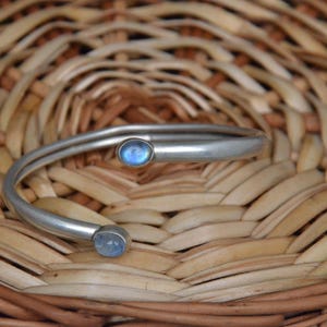 Labradorite Bangle, 925 Sterling Silver Bangle, Open Bangle, Gemstone Bangle, Handmade Bangle, Beautiful Bangle, Women&#39;s Bangle,Gift For Her