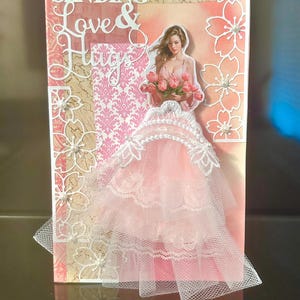 Senden Liebe Umarmung große handgemachte Karte, Valentinstag Karte, 3D Mädchen in Kleid Karte, weißen Rock Tüll und Spitze