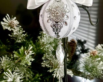 Christmas white and silver bauble, unbreakable white ornament, tree white and silver decoration, gorgeous ornaments, wedding, baby shower