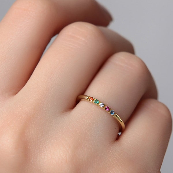 Familie Birthstone Ring für Mütter, personalisiertes Geschenk, 14K Gold Multi Birthstone Ring, Silber Stapeln Edelstein Ring, bestes Muttertagsgeschenk