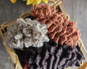 Pinecone Crochet Pattern: Seasonal Décor and Craft (Digital PDF Download)