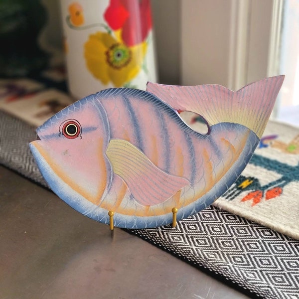 Hand painted carved wood fish wall hanging, summer house decor, lake house decor, fish painting, fish art wood, wooden fish plaque