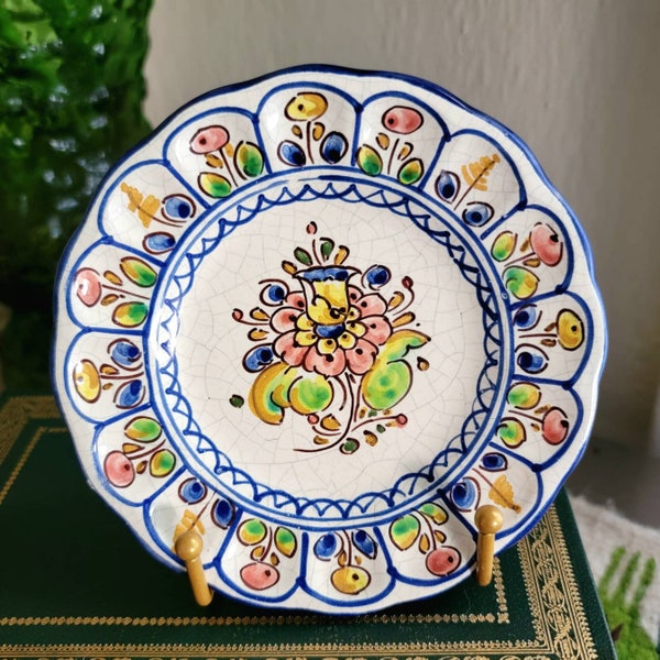 Spanish hand painted ceramic hanging wall plates, Toledo pottery, Spanish pottery, Toledo Spain, decorative plate, Spanish wall plate