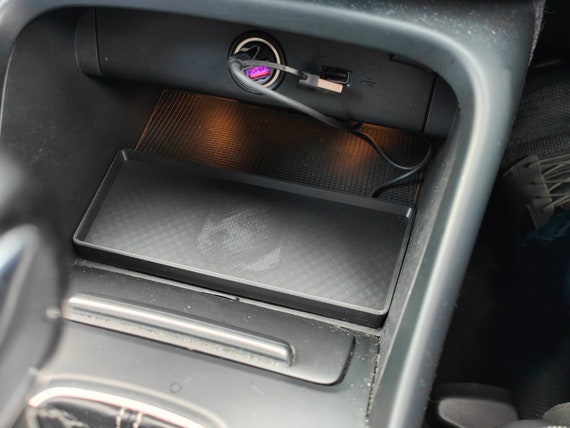 volvo xc40 cigarette lighter Volvo XC40 Wireless Charger