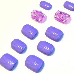 Purple set with chunky glitter ring finger | Square nail design | Purple press on nails | Chunky glitter nails | Accent nail |Purple glitter