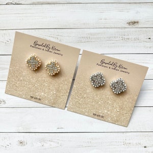 Gold or Silver Four Leaf Clover stud earrings. Cluster crystal earrings. Small studs. Pearl border. Van Cleef Inspired Earrings.