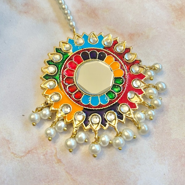 Small Multicolored Kundan Maang Tikka. Indian/Pakistani Forehead jewelry.