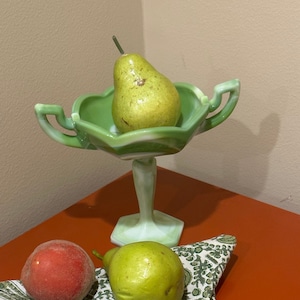 VINTAGE || Green & White Swirl Pedestal
