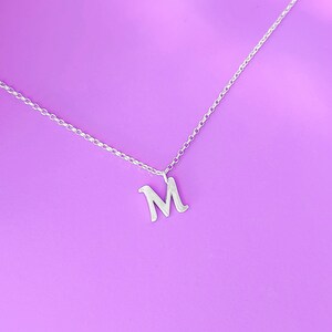 Collar con letras, collar personalizado, letra griega, collar con iniciales, collar personalizado, collar con monograma, iniciales pequeñas, plata esterlina