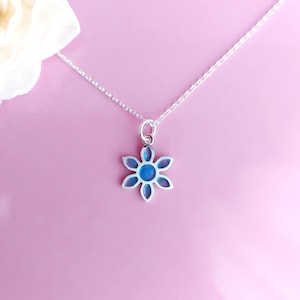 DAISY FLOWER NECKLACE, Sterling Silver, Floral Jewelry, Dainty Necklace, Sunflower Necklace, Daisy Jewelry, Blue Pendant, Jewelry for women
