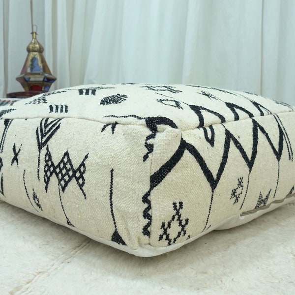 POUF KILIM EN LAINE, Poufs marocains faits main avec de beaux motifs berbères noirs, symboles bohèmes, magnifique repose-pieds décoratif carré Kilim