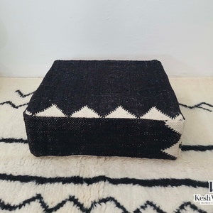 PLAIN KILIM POUF, Moroccan Handmade Poufs with Black Classic Diamond Beautiful Berber Motifs Symbols, Boho Decorative Kilim Square Pouf