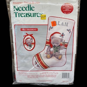 Needle Treasures Counted Cross Stitch Holly Berry Bear Christmas Stocking 02850