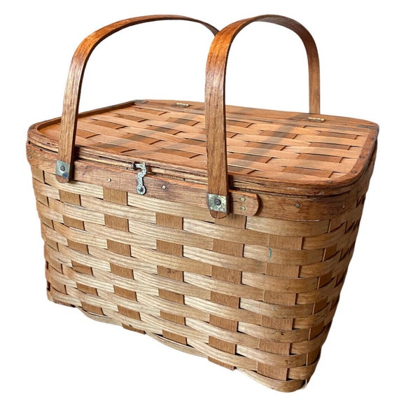 Vtg Picnic Basket Woven Wicker Rattan Handles W. Ridg… Gem
