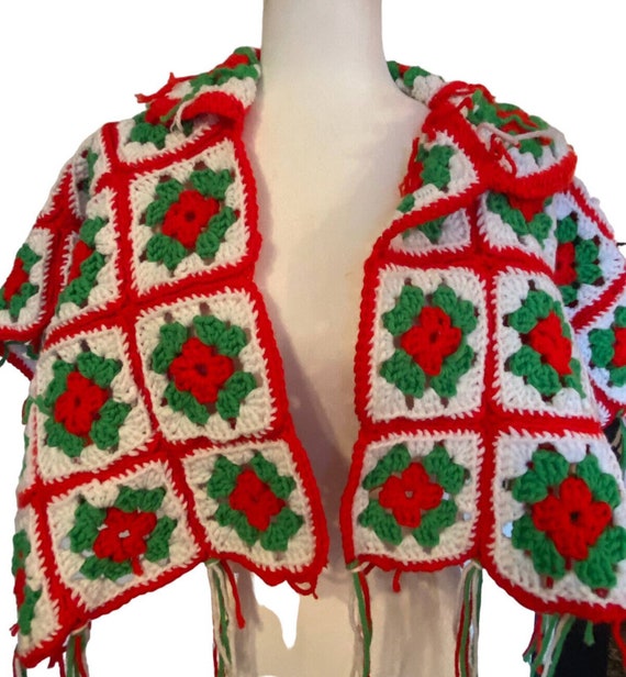 Vintage Christmas Shawl Wrap Crocheted Fringe Mrs… - image 1