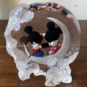 VTG Disney Mickey Mouse Minnie Crescent Moon Clouds Figurine Ltd 75/1250 3D image 2