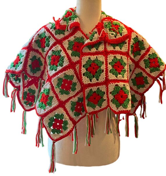 Vintage Christmas Shawl Wrap Crocheted Fringe Mrs… - image 5