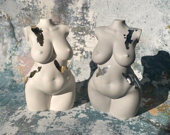 plus size gold/silver/copper flakes statue | curvy sculpture | female bust | custom colour| personalised |feminine | body [4 or 5 inch]