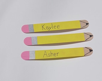 Personalisierte gelbe Bleistift-Namensstifte: Klassenzimmer