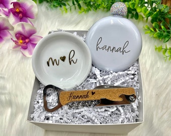Gift for Bride , Ring Dish for Bride, Round Engraved Flask, Bride to be Gift Box, Gift Set for the Bride, Wine Corkscrew