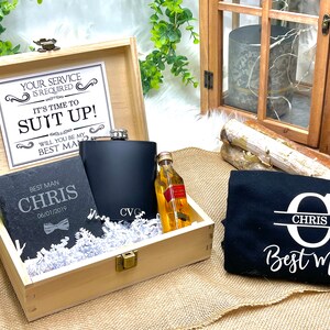 Groomsmen Proposal Gift Set, Engraved knife, Personalized flask, Groomsman and Best Man pocket knife, Groomsman gift, Engraved Wood Box