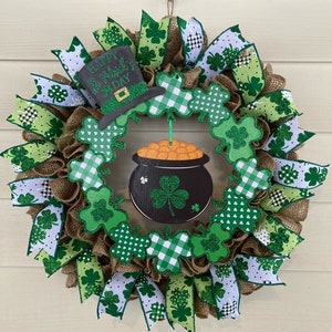 St. Patrick's Shamrock Day Wreath, St. Patrick's Day Decor, St. Patrick's Day Wreath for Front Door, Shamrock Wreath, SPARKLY Wreath