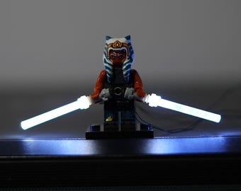Sables de luz brillantes de Lego Star Wars con minifiguras