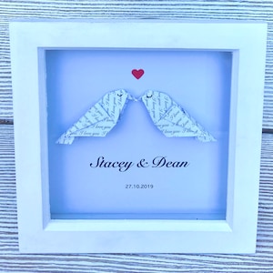 Cornice origami personalizzata con uccellino dell'amore, regalo per lui e per lei, regalo di compleanno, regalo per coppia, regalo per il primo anniversario, regalo di San Valentino
