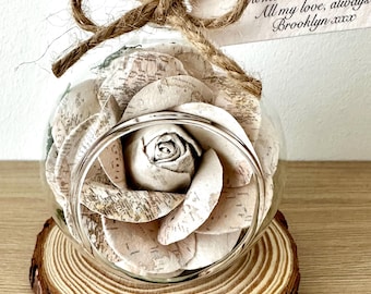 Personalised Cotton Anniversary Gift – Vintage World Map Rose in Glass Globe, Travel Couple Wedding Keepsake, Romantic Gift for Him and Her