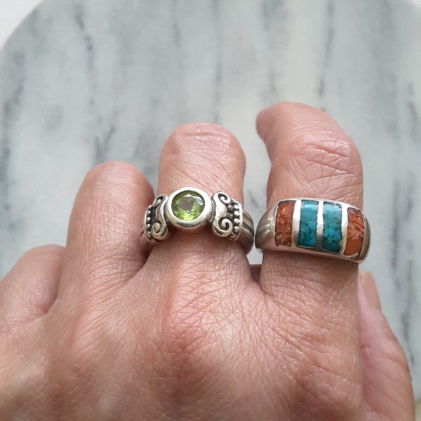 Vintage sterling gemstone ring,Southwestern 925 size 7.75 crushed turquoise coral chip inlay ring,bezel set peridot sterling 925 size 6 ring