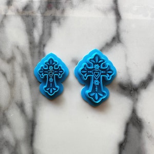 112 - Heart Cross Cutter