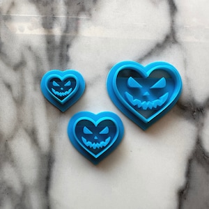 120 - Jack-o-Lantern Heart Cutter